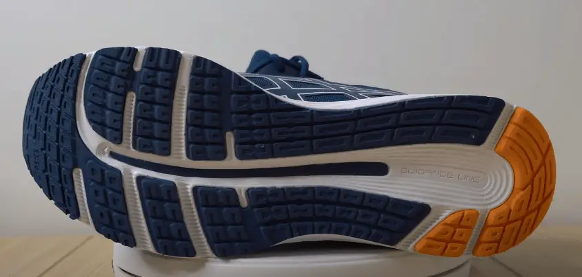 The list of 10+ Best shoes for standing on concrete 5 17 Best Shoes for Working and Walking on Concrete (October 2022)