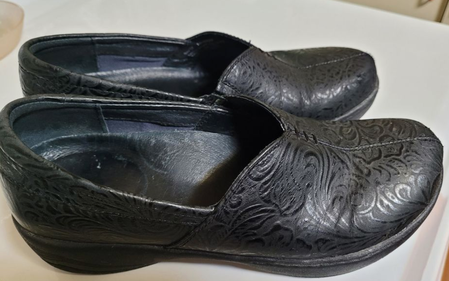 Pick These Women's Shoes If You Stand On Concrete For Long Hours